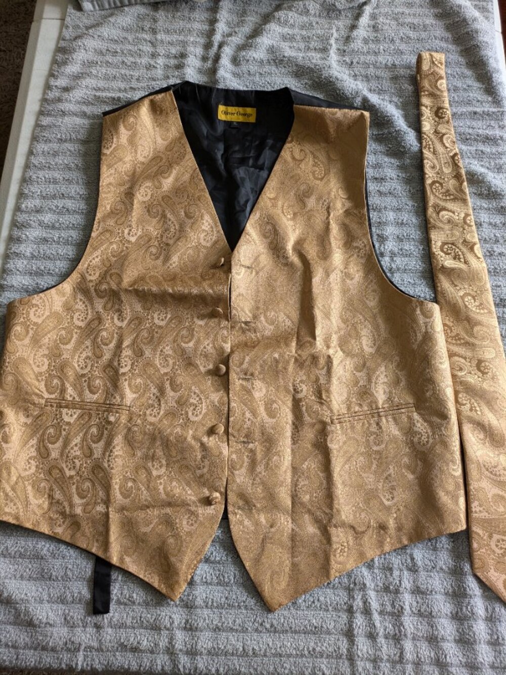 Men's  XL Gold Satin Vest and Tie set Prom/Wedding/Formal New Oliver George